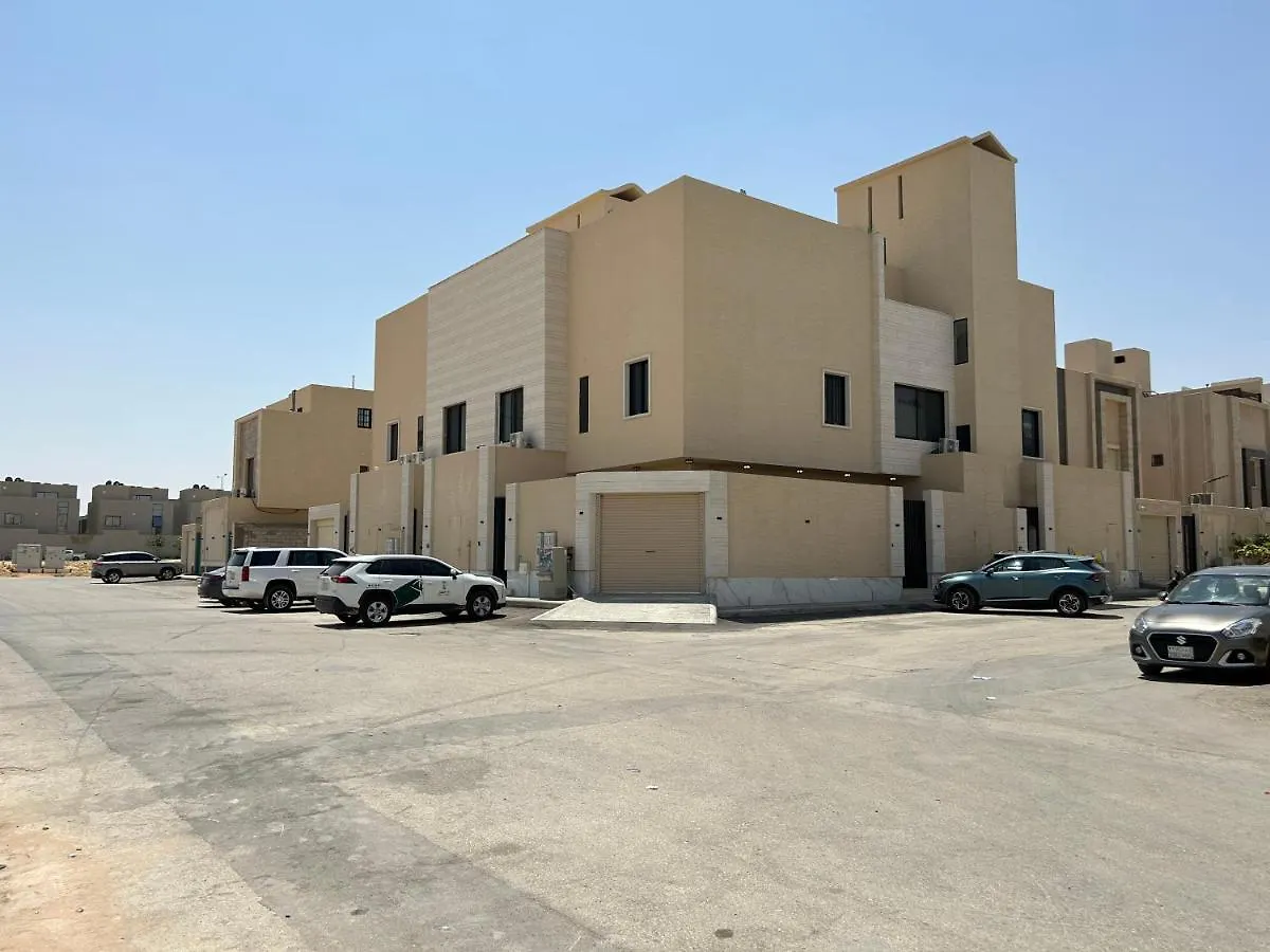 شقة غرفة وصالة وجلسة خارجية بالعارض ٨ الرياض