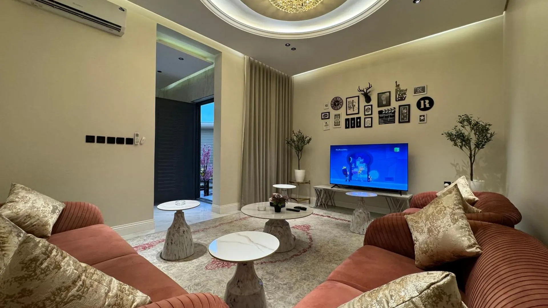 Apartment شقة غرفة وصالة وجلسة خارجية بالعارض ٨ Riyadh