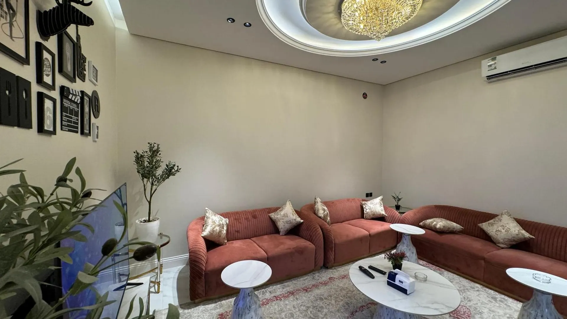 Apartment شقة غرفة وصالة وجلسة خارجية بالعارض ٨ Riyadh